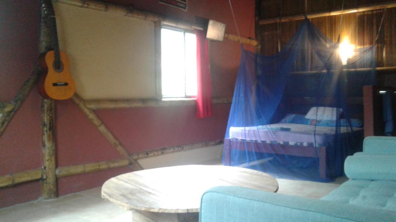 My Little House Surf&Backpacker Hostel Монтаньїта Екстер'єр фото