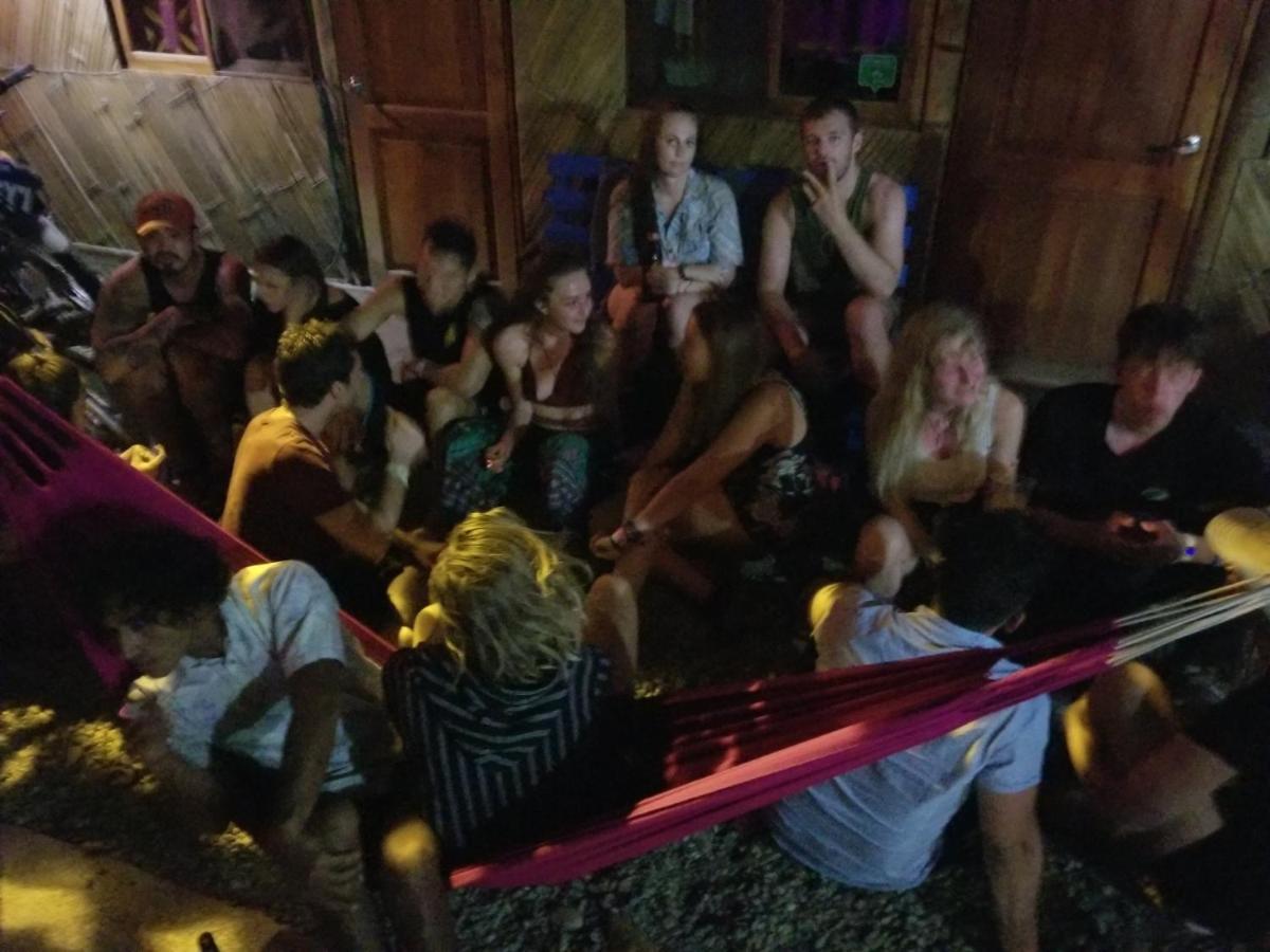 My Little House Surf&Backpacker Hostel Монтаньїта Екстер'єр фото