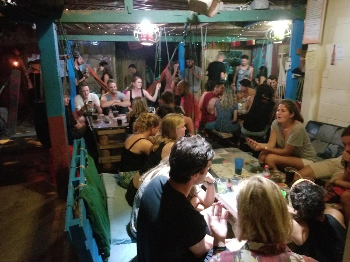 My Little House Surf&Backpacker Hostel Монтаньїта Екстер'єр фото